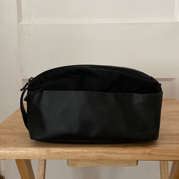 lululemon athletica Bags Lululemon Black Toiletries Bag Poshmark